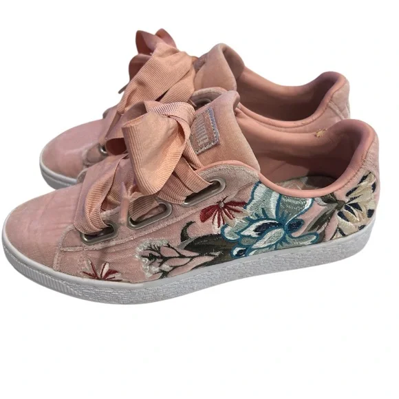 Puma Basket Heart Hyper Embroidery women's shoes size 7 - Picture 2 of 13